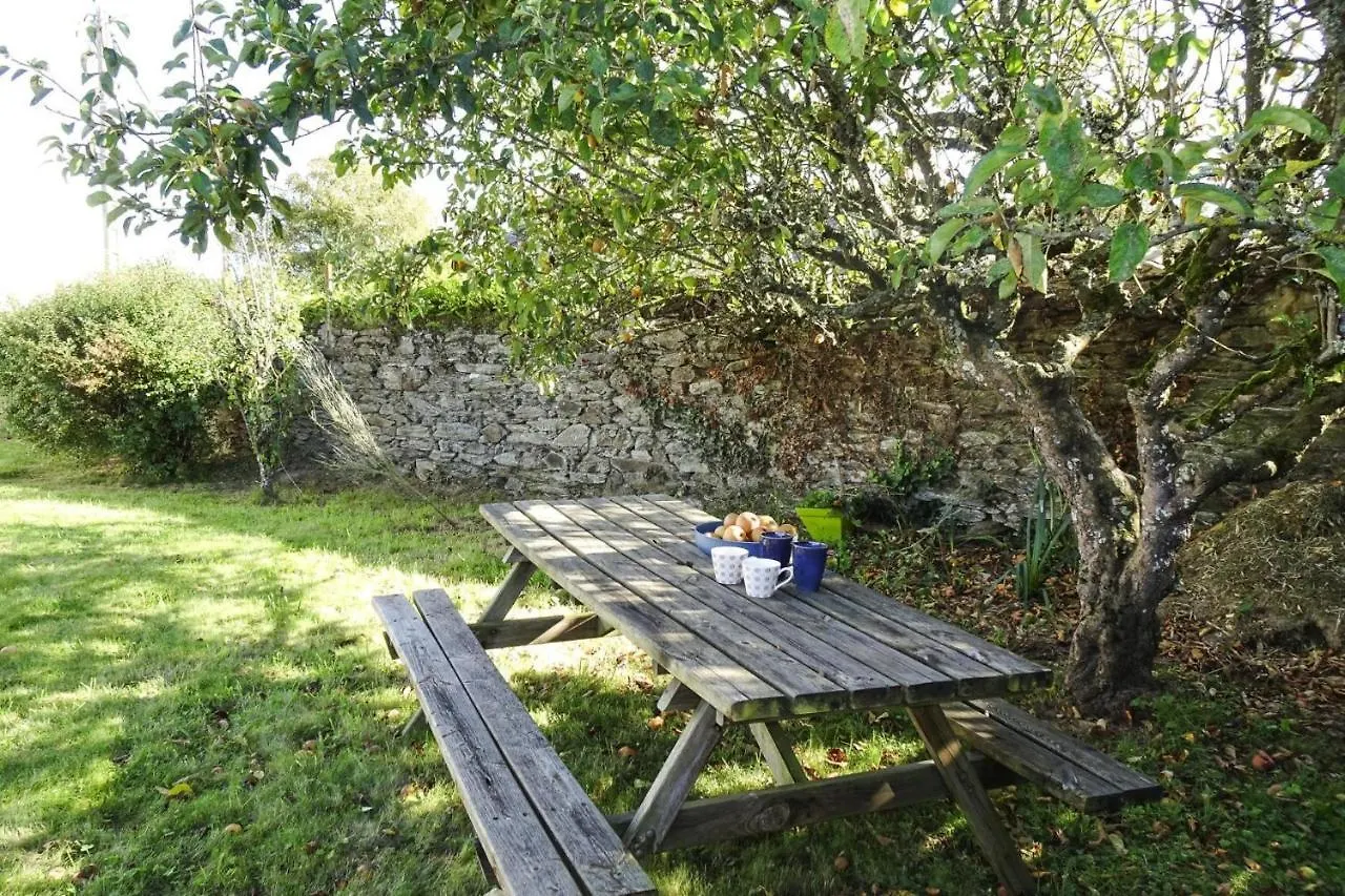 Comfortable Holiday Home With Enclosed Garden Locquirec Γαλλία