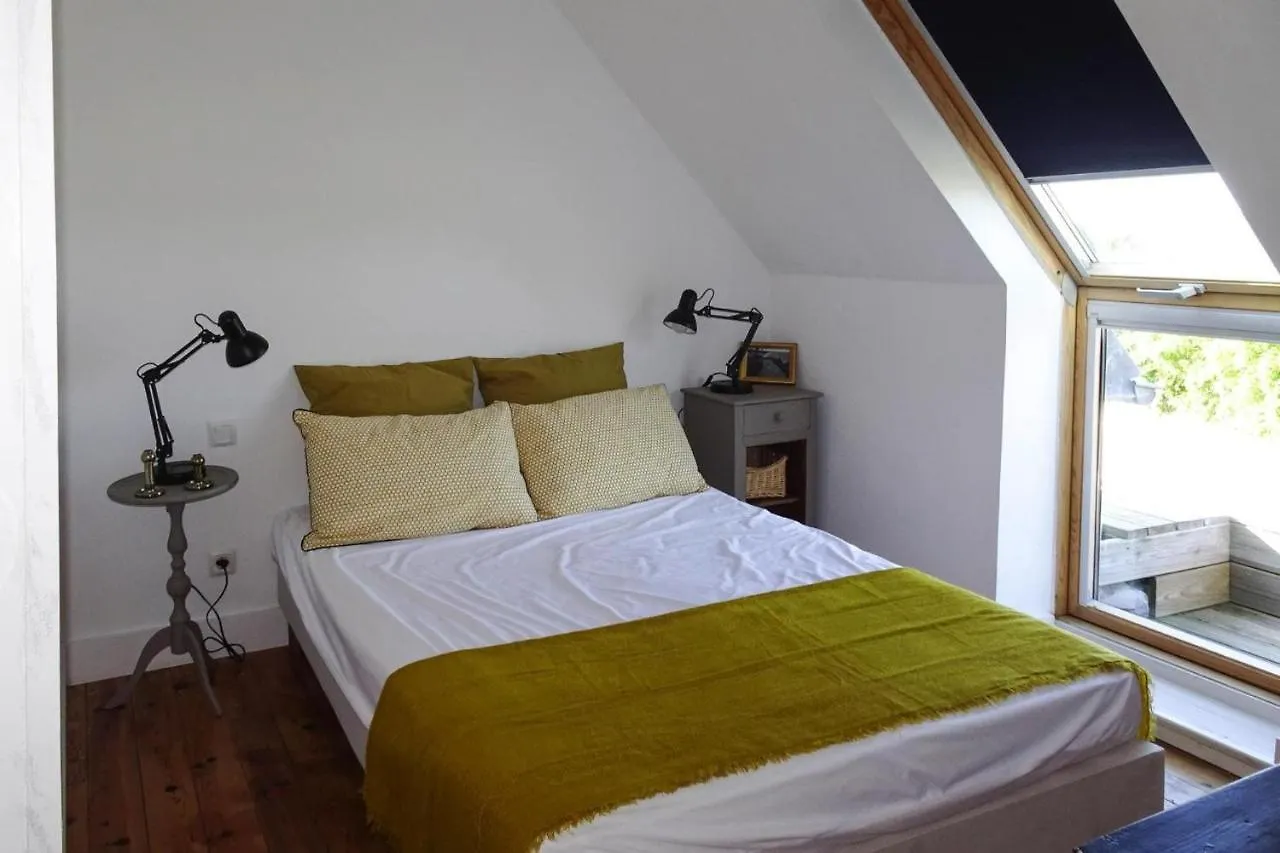Comfortable Holiday Home With Enclosed Garden Locquirec
