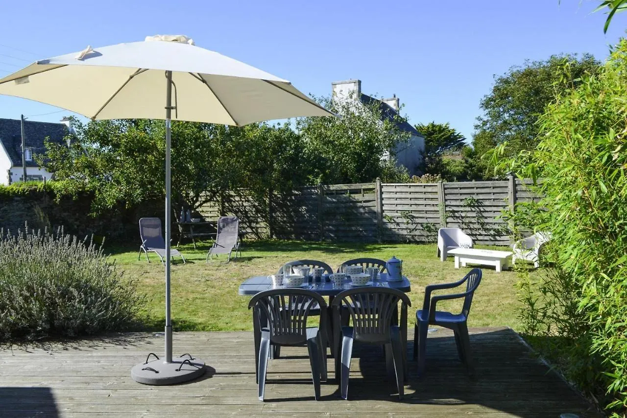 Comfortable Holiday Home With Enclosed Garden Locquirec